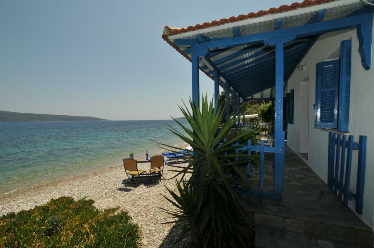 Seahorse cottage Mourtero Esterno foto